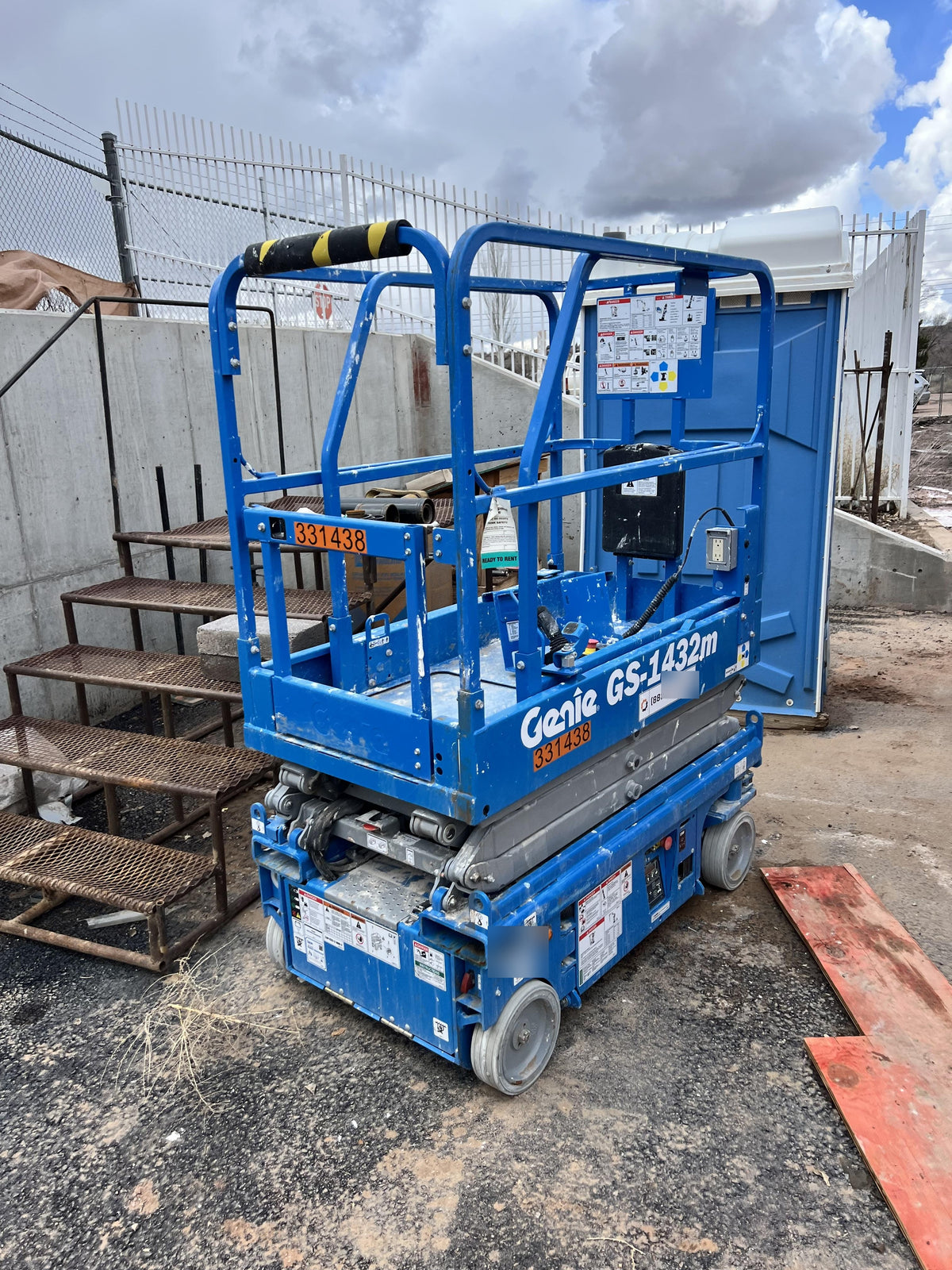 2023 GENIE GS-1432