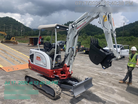 2023 TAKEUCHI TB225R