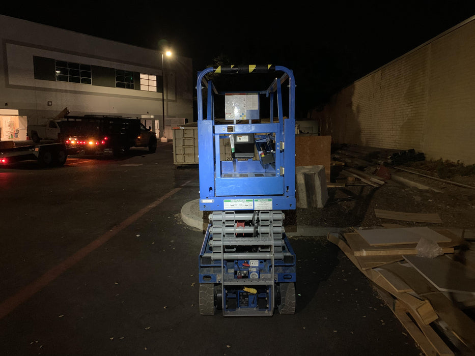 2019 Genie GS-1930 Half Height Swing Gate, 800W Inverter