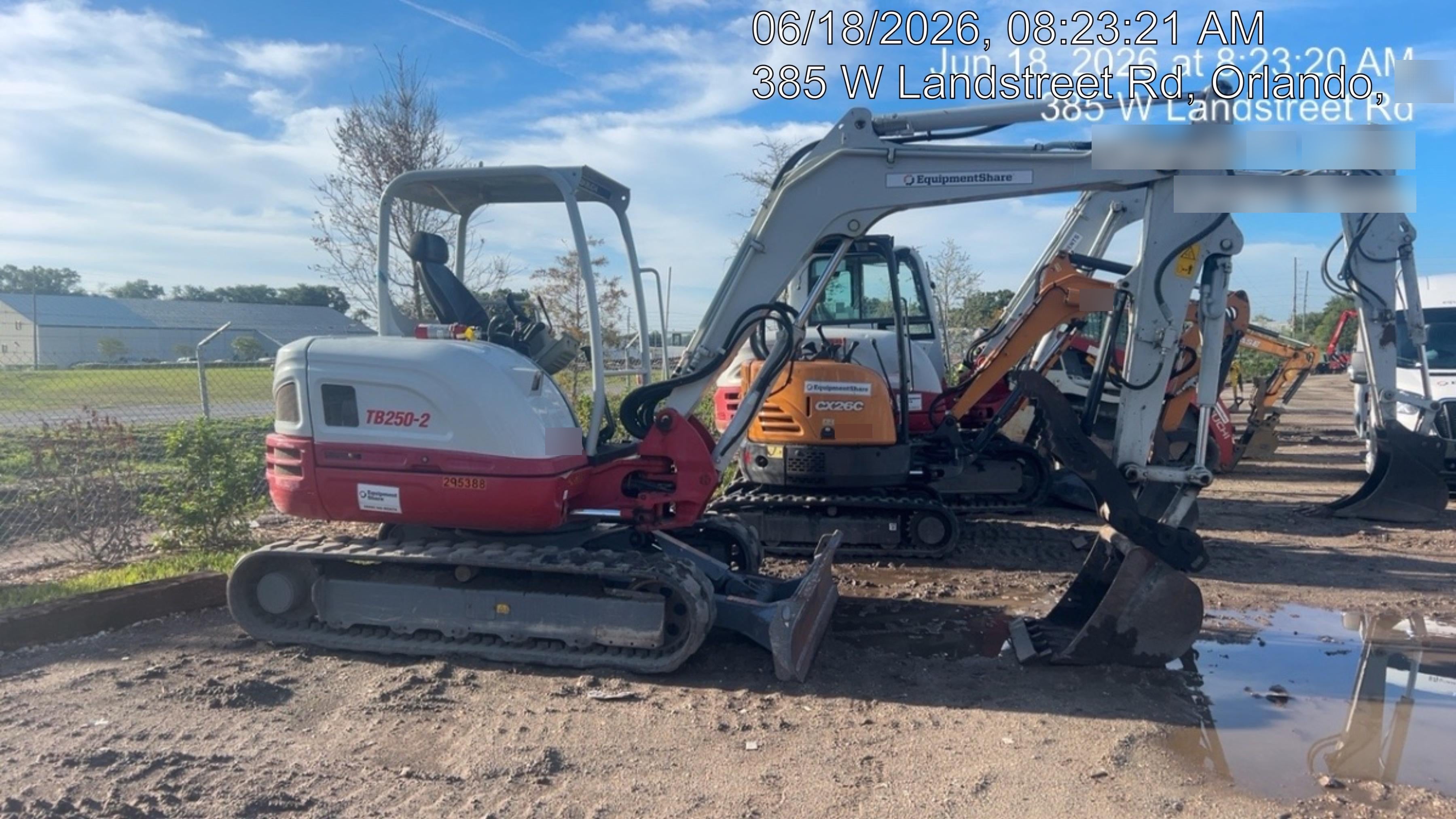 2023 TAKEUCHI TB250-2R