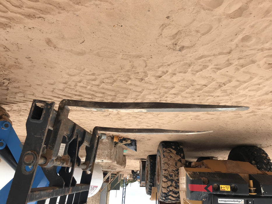 2019 Genie GTH-1056 Canopy, Solid RT Tires, LED Work Lights, Beacon 60" QA Carriage, 60" Forks