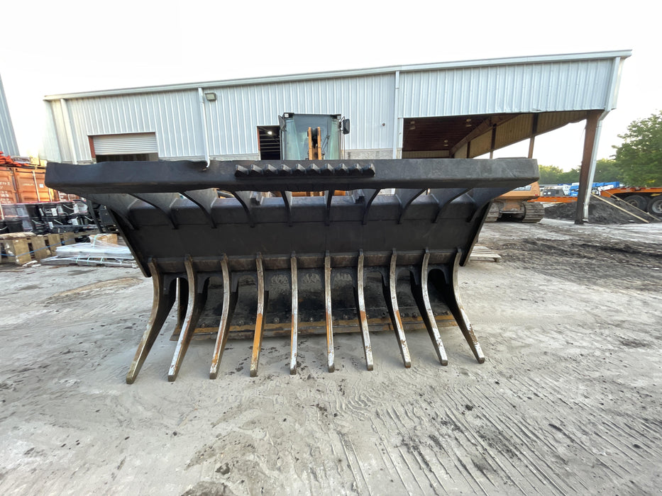 2015 WERK-BRAU 4 cu yd Bucket - Werk-Brau