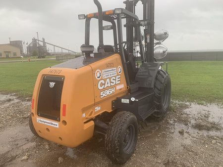 2021 CASE 586H