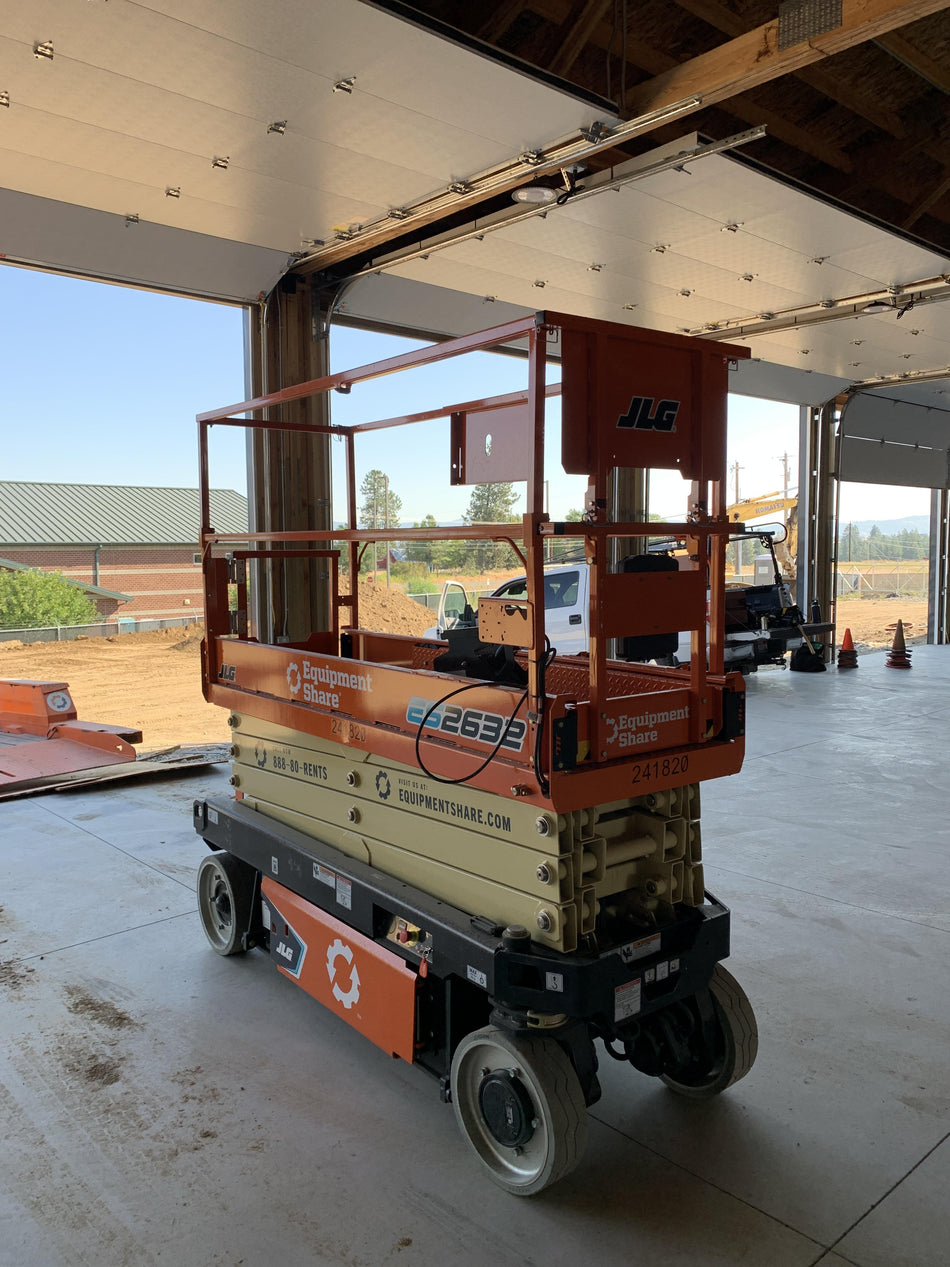 2022 JLG ES2632