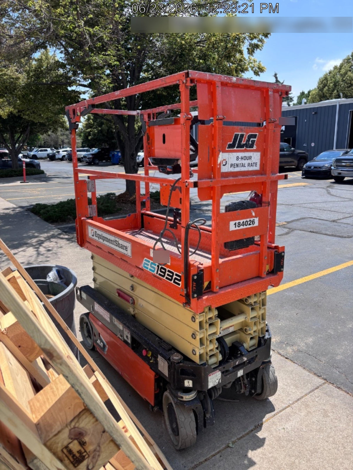 2021 JLG ES1932