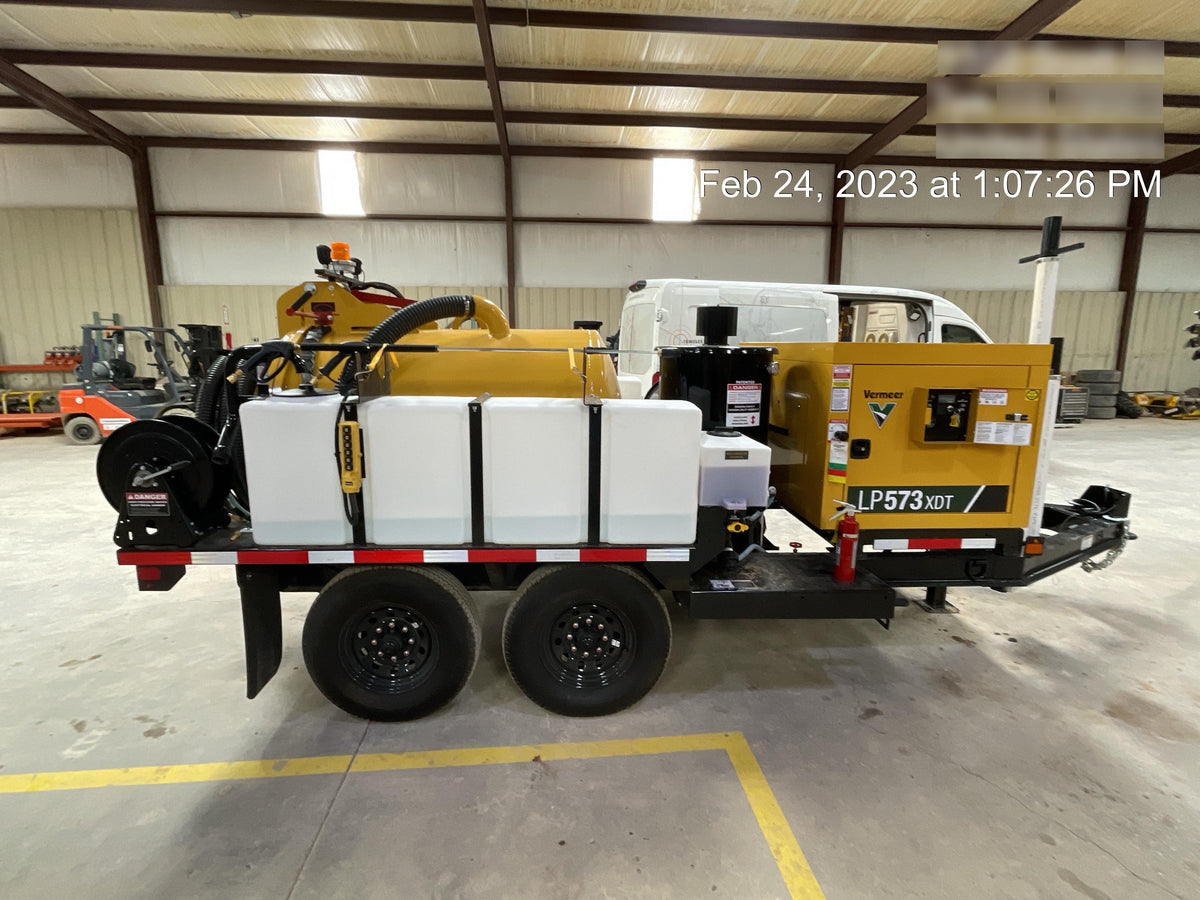 2023 Vac-Tron LP573XDT T4 Koehler Diesel Engine, 500 Gallon Debris Tank, x2 100 Gallon Water Tanks