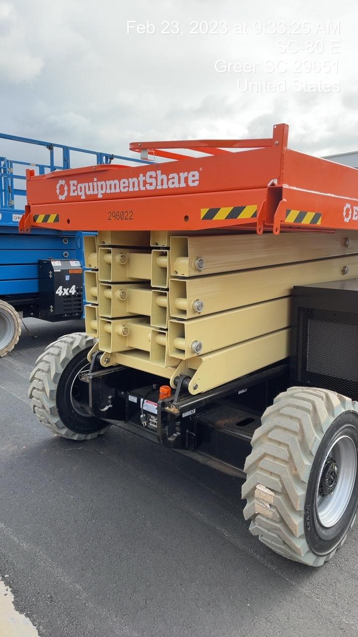 2023 JLG RT4394