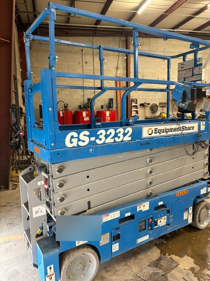 2022 GENIE GS-3232