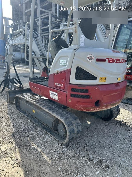 2021 TAKEUCHI TB235-2R