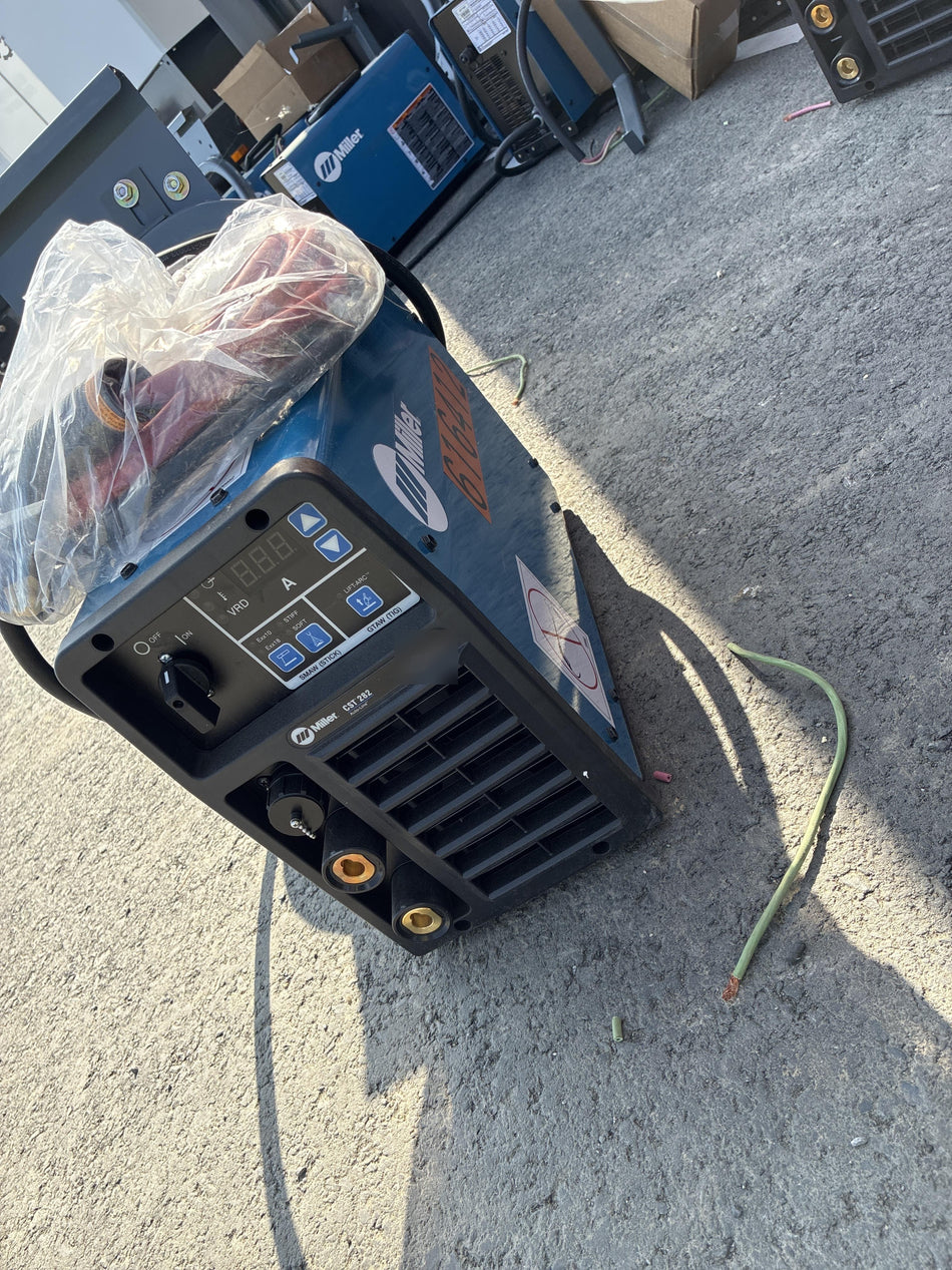 2025 MILLER ELECTRIC CST-282