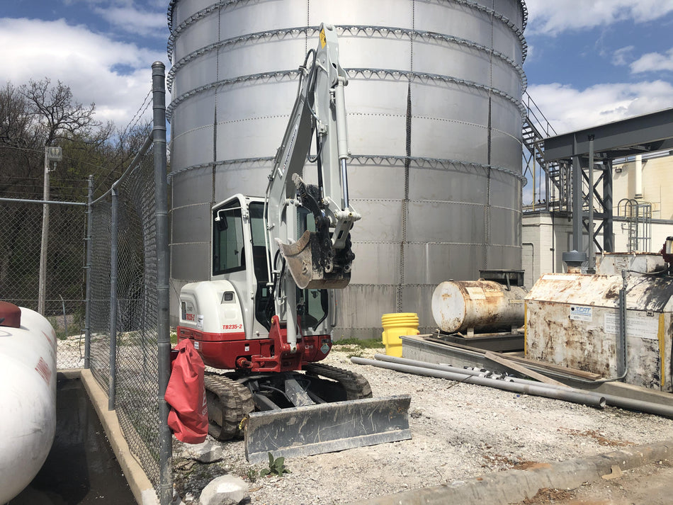 2020 TAKEUCHI TB-235-2CR