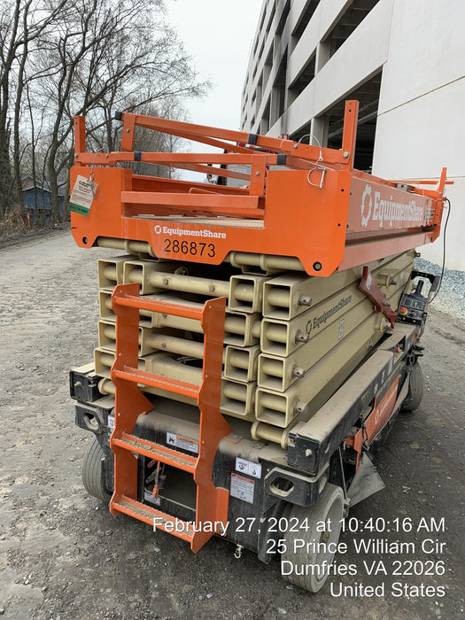 2022 JLG R4045