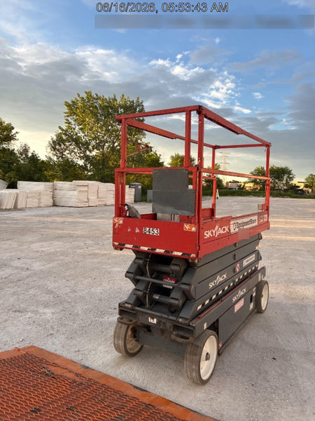 2018 Skyjack SJIII-3226 Skyjack SJIII3226 Scissor Lift w/Trojan Batteries