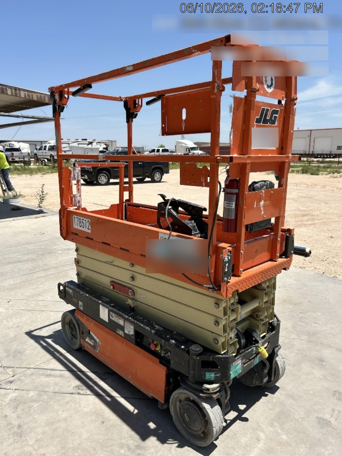 2021 JLG ES1932