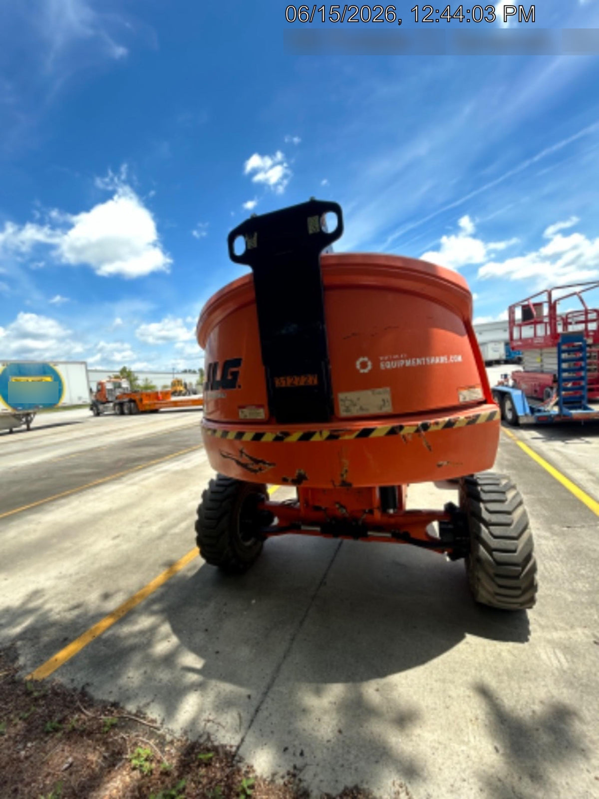 2023 JLG 460SJ