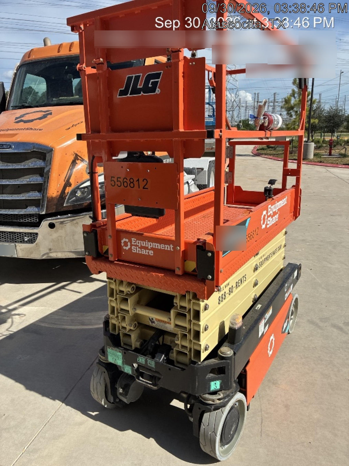 2025 JLG ES1932