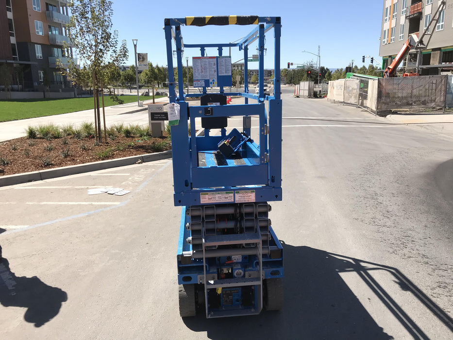 2020 Genie GS-1930 Solid Non Marking Tires, Beacon, Folding rails with half height swing gate, 800W Inverter