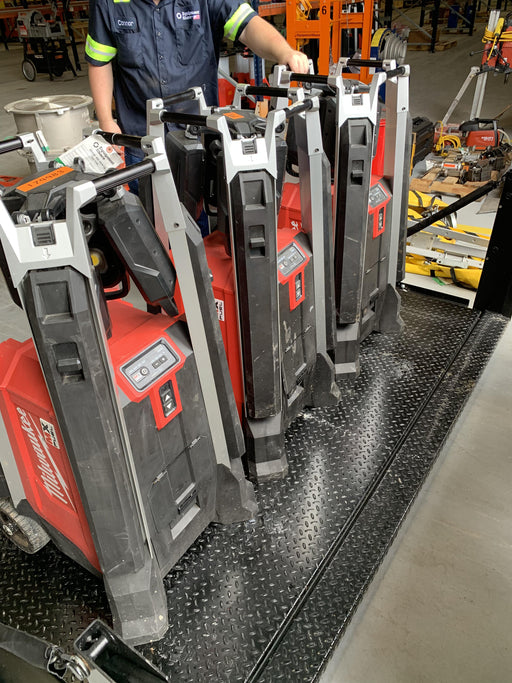 2021 MILWAUKEE MXF041-1XC