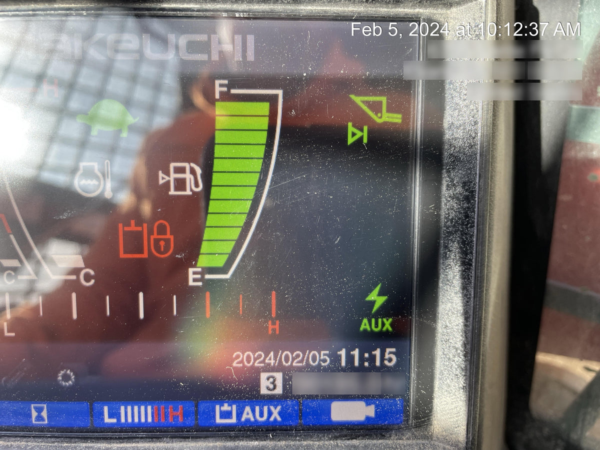 2023 TAKEUCHI TL10V2-CR