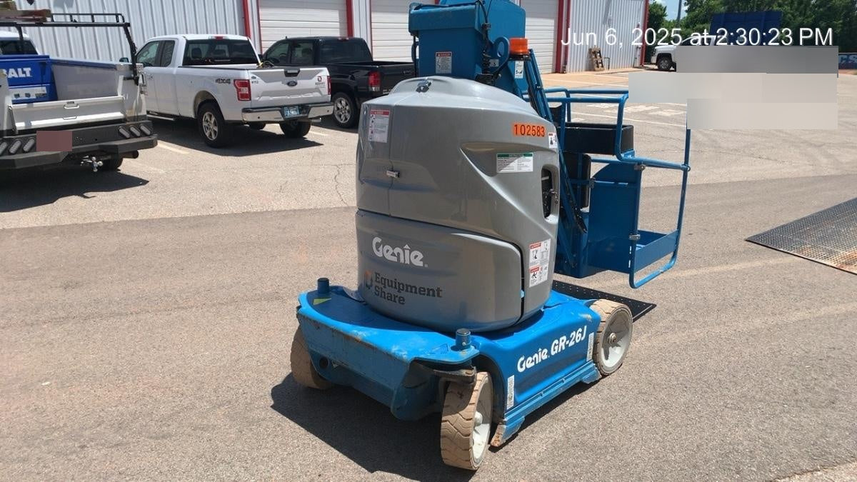 2020 GENIE GR-26J