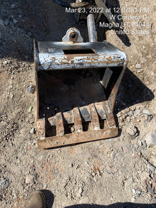 2020 DOOSAN 24" Bucket-Doosan