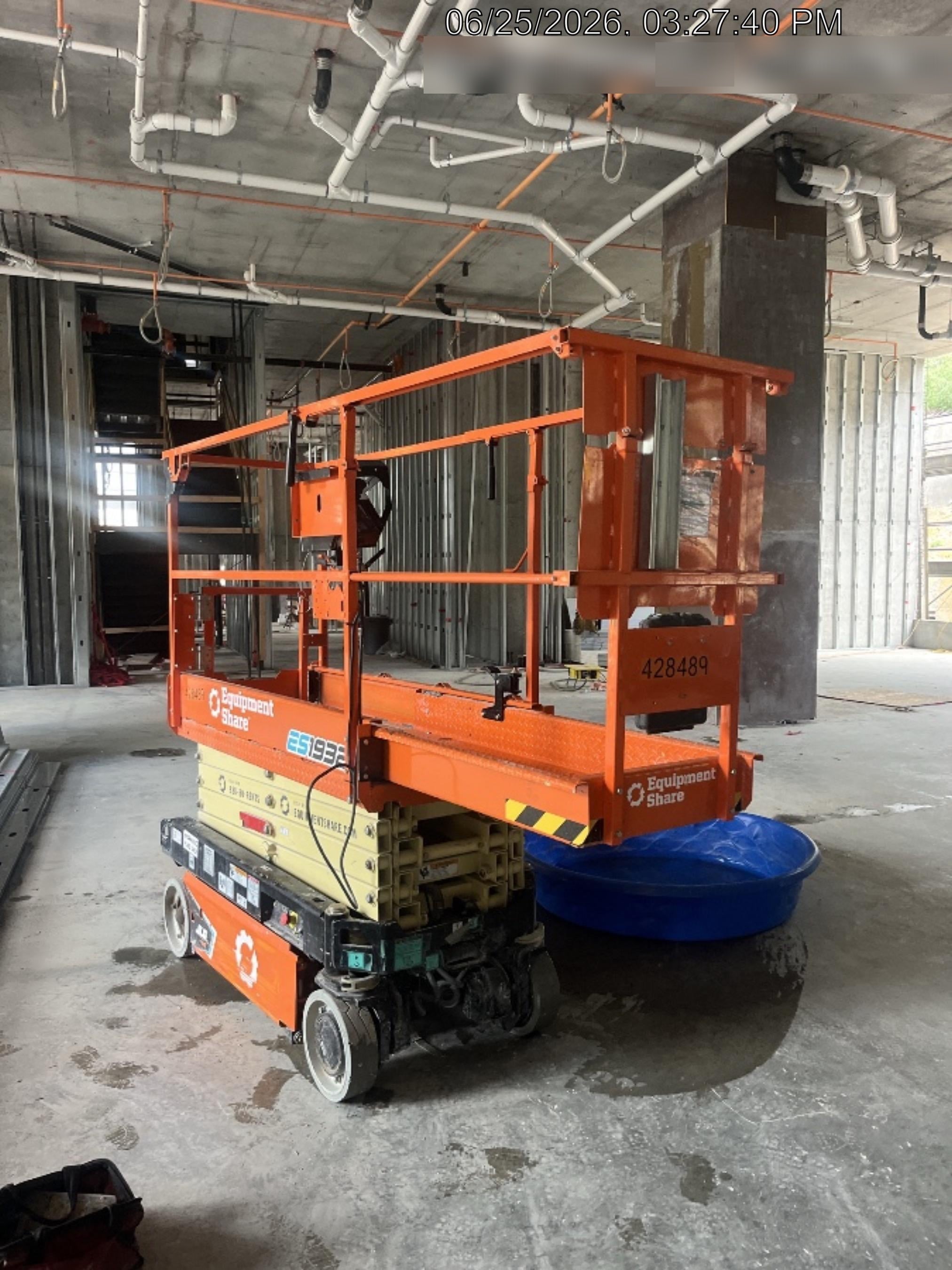 2024 JLG ES1932