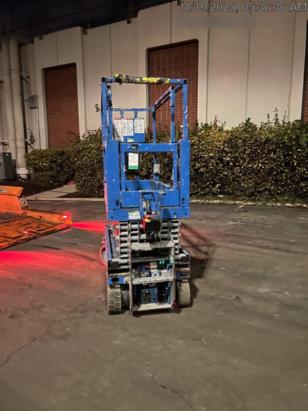 2020 Genie GS-1930 Solid Non Marking Tires, Beacon, Folding rails with half height swing gate, 800W Inverter
