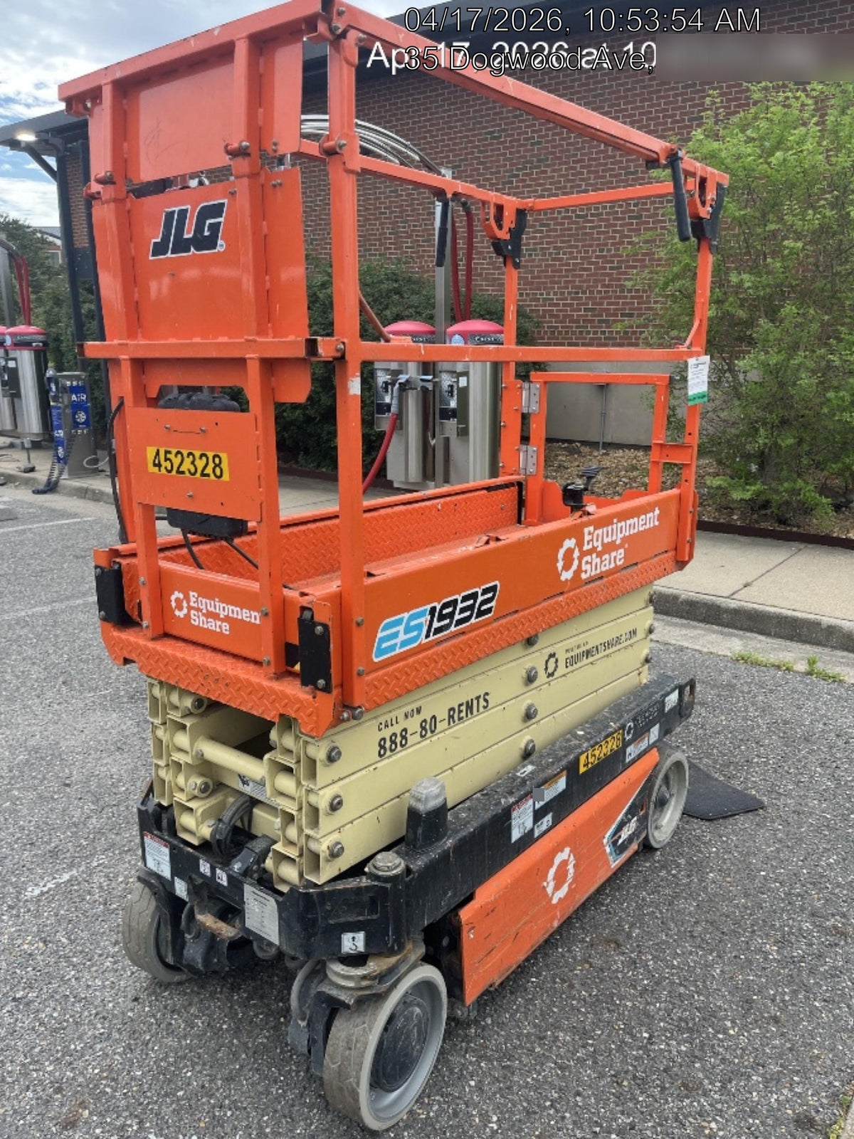 2024 JLG ES1932