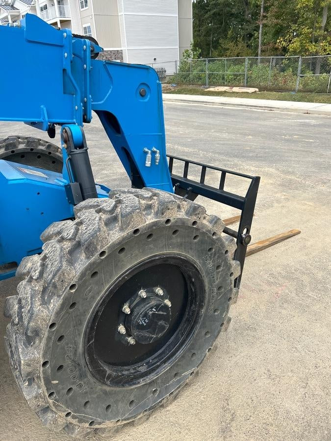 2022 GENIE GTH-636