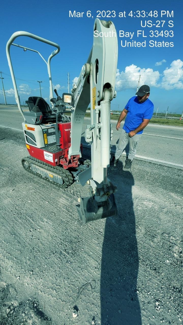 2022 TAKEUCHI TB210R