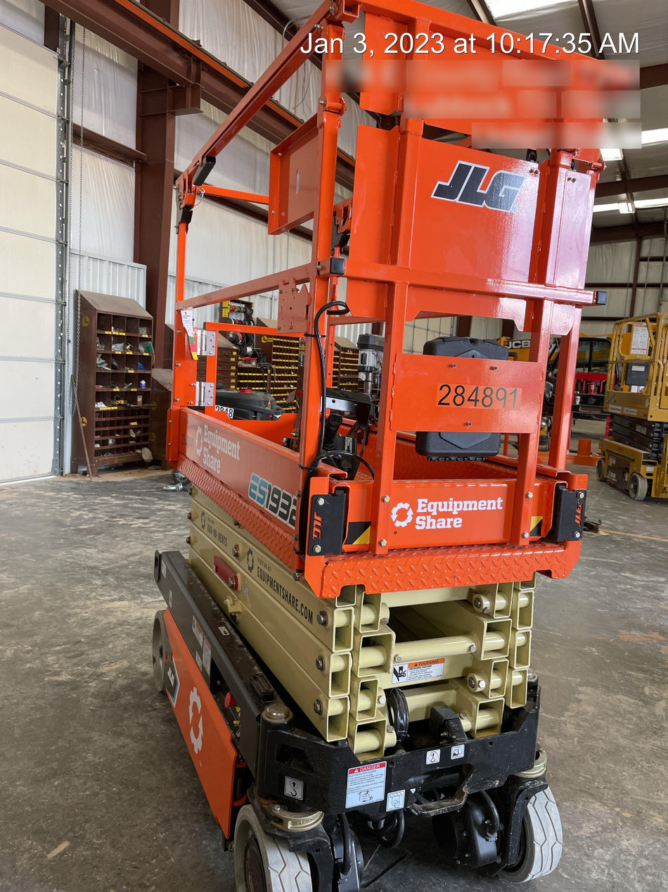 2022 JLG ES1932