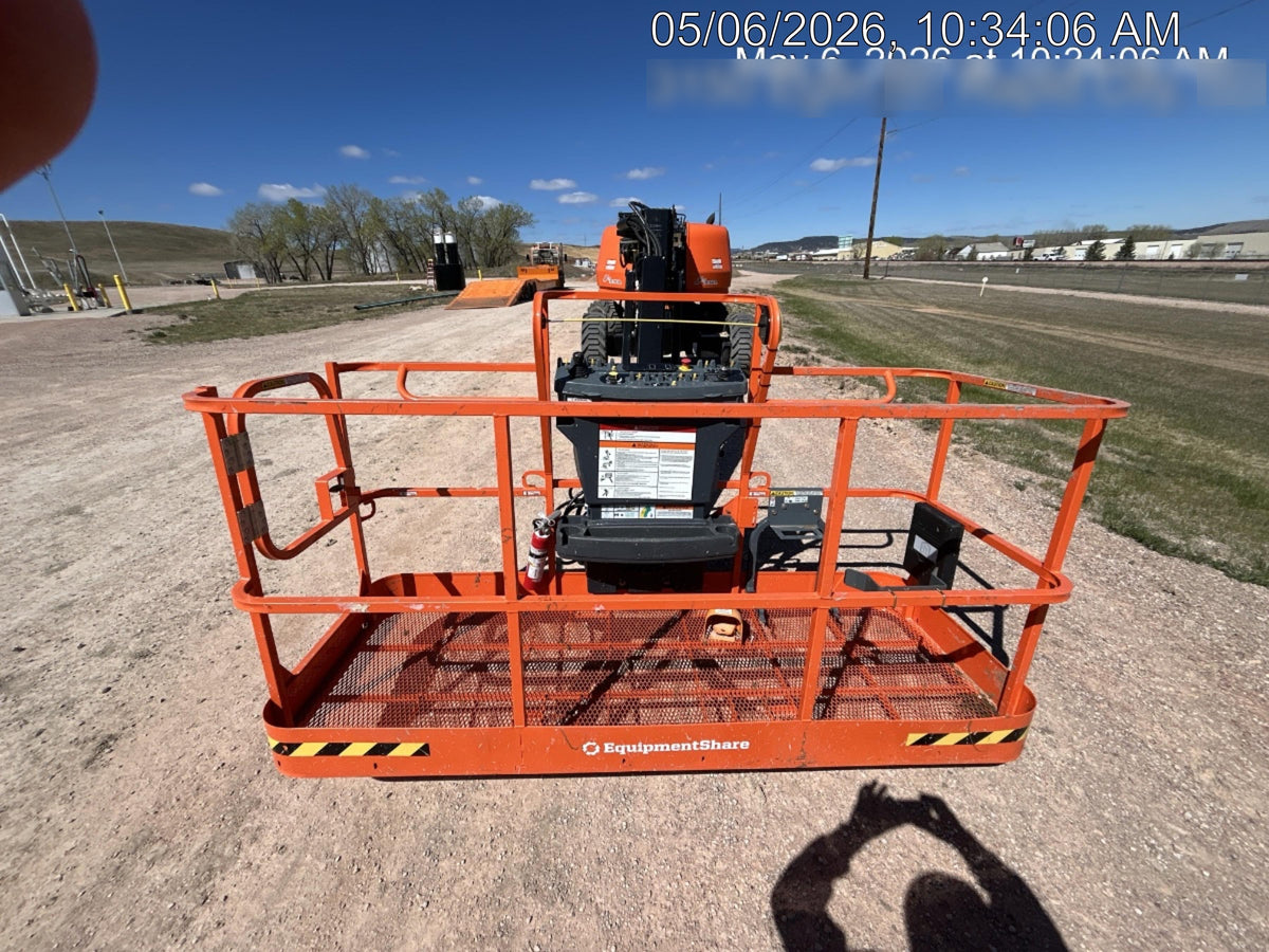 2025 JLG 660SJ