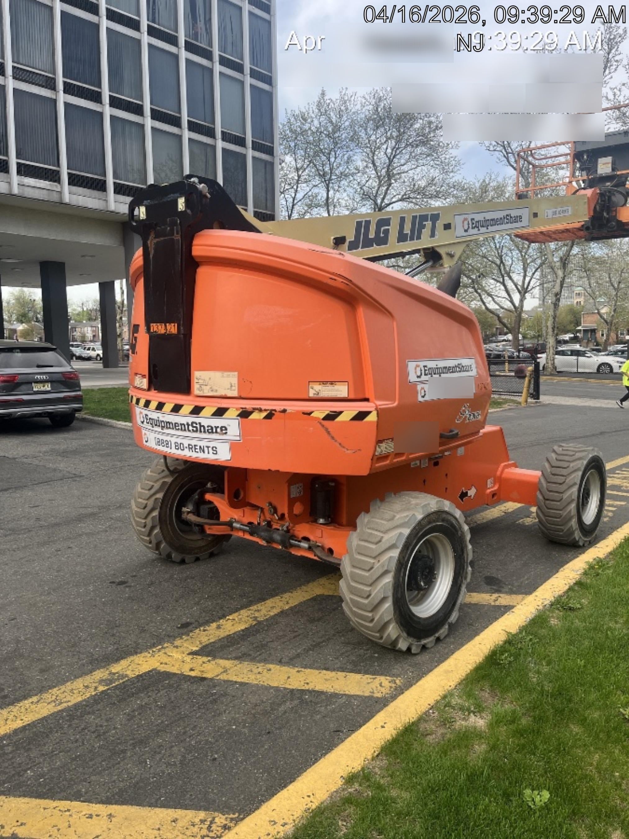 2021 JLG 400S