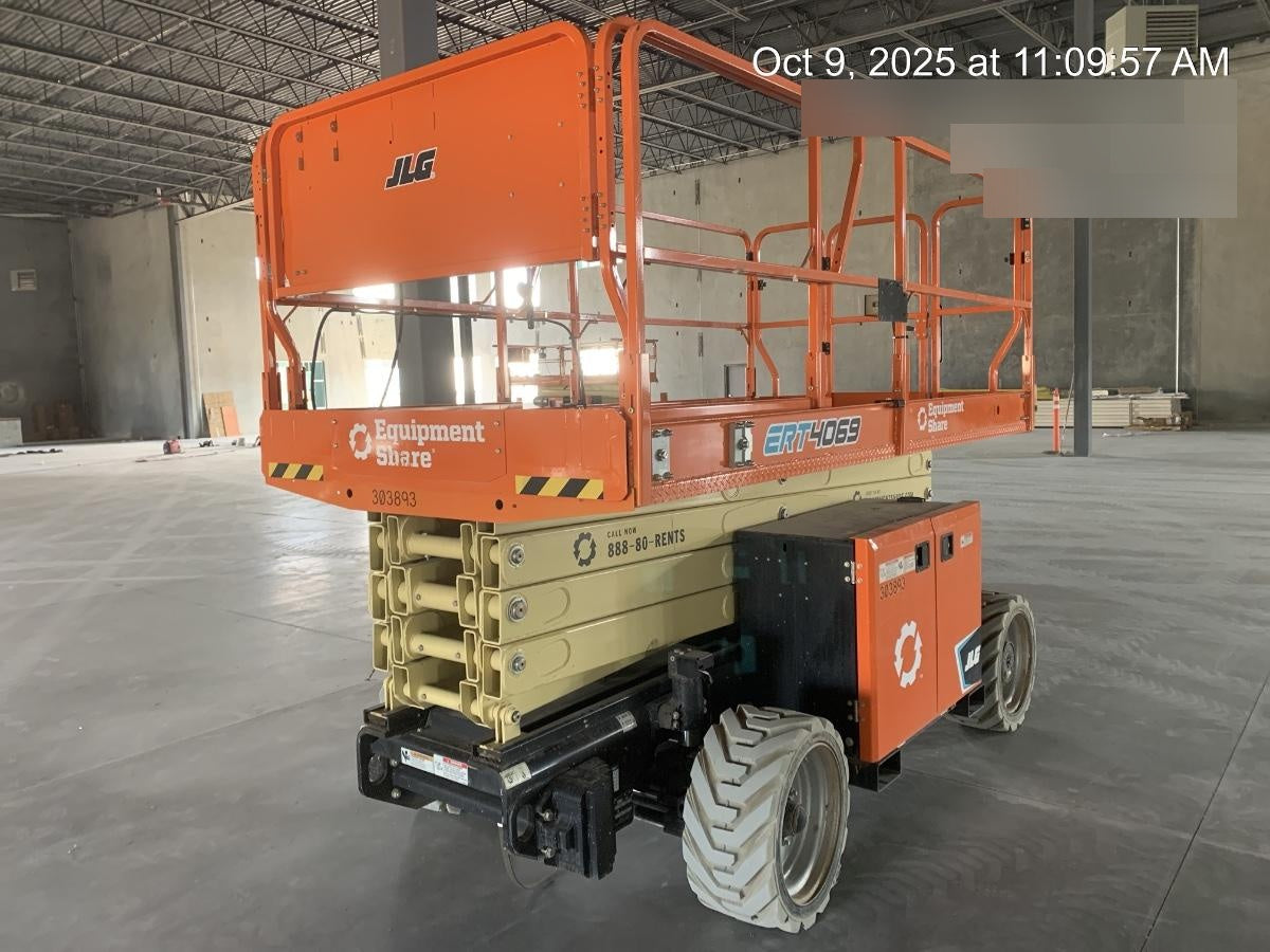 2023 JLG ERT4069
