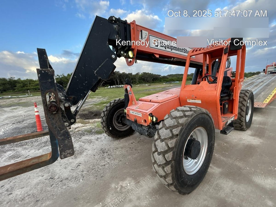 2020 Skytrak 8042 Canopy, Solid Tires, Work Lights, Beacon, Aux Hydraulics, Back up Alarm, Lifting Eye, ES Decals