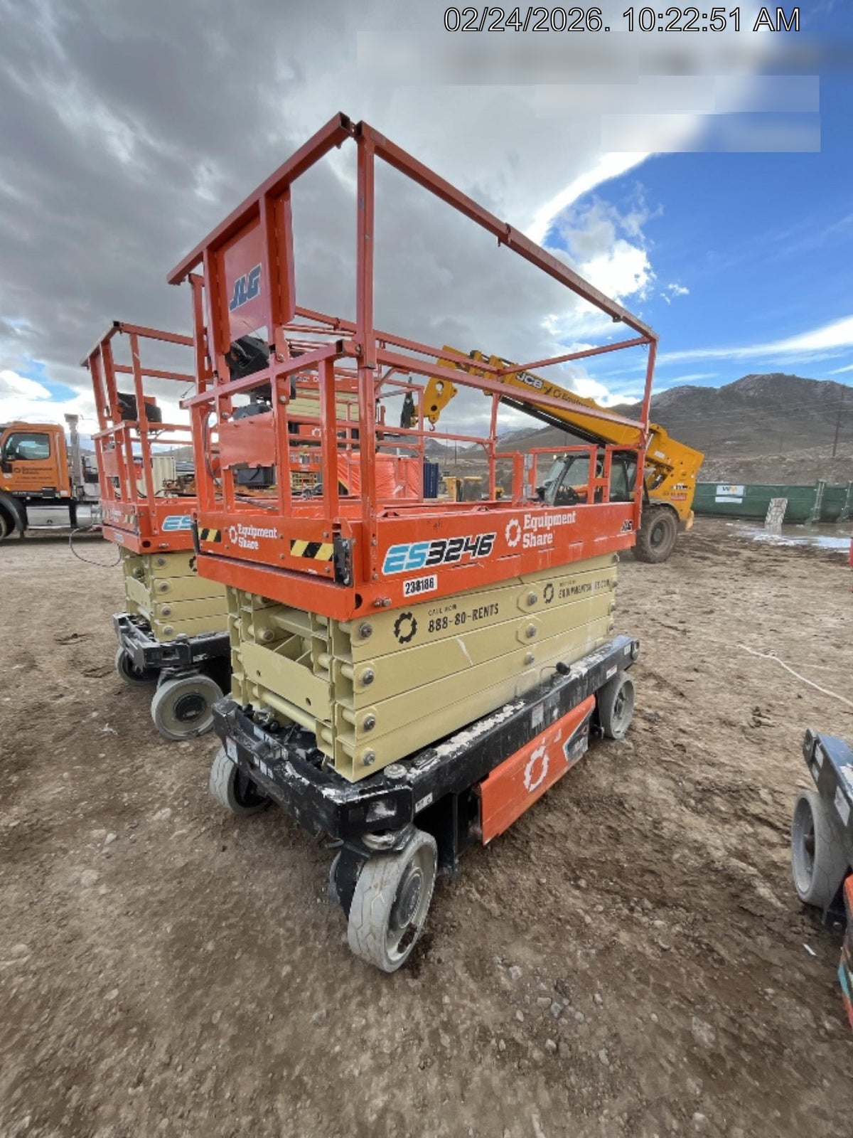 2022 JLG ES3246
