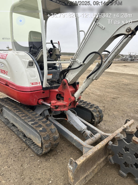 2021 TAKEUCHI TB235-2R
