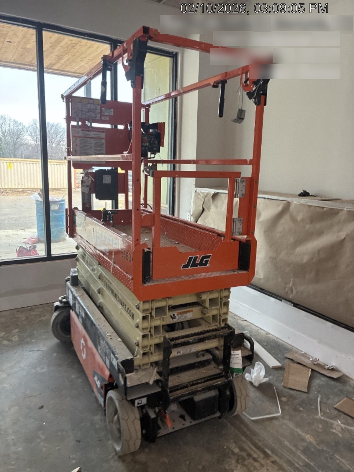 2025 JLG ES1932