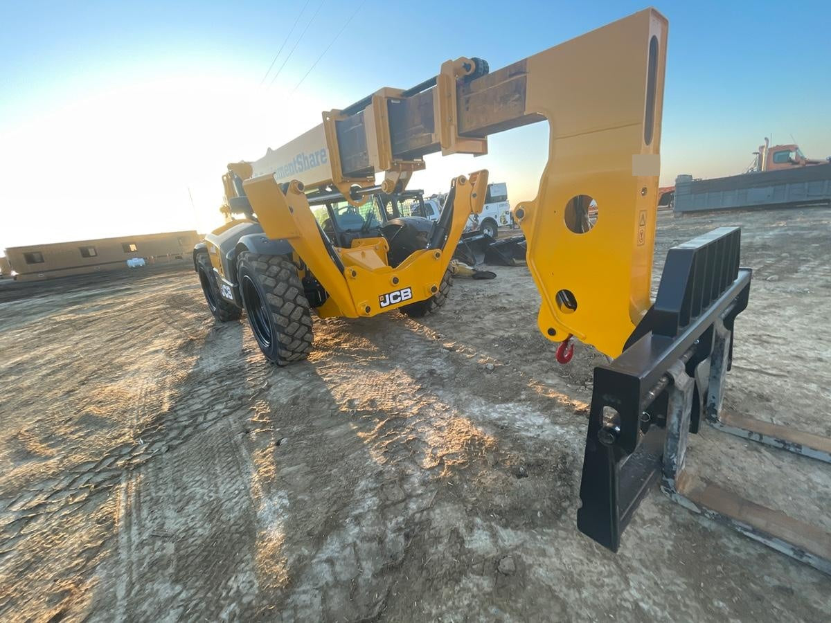 2025 JCB 512-56