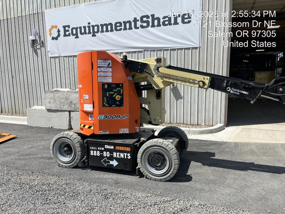 2025 JLG E300AJP