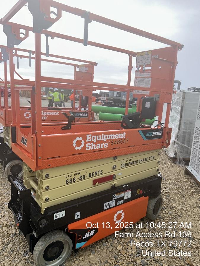 2025 JLG ES1932
