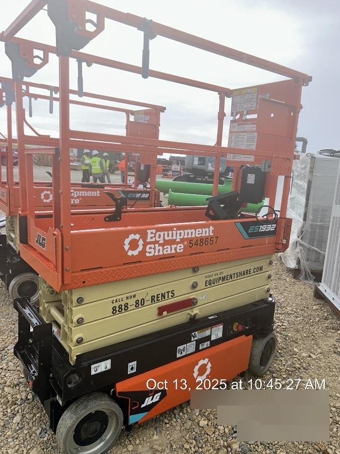 2025 JLG ES1932