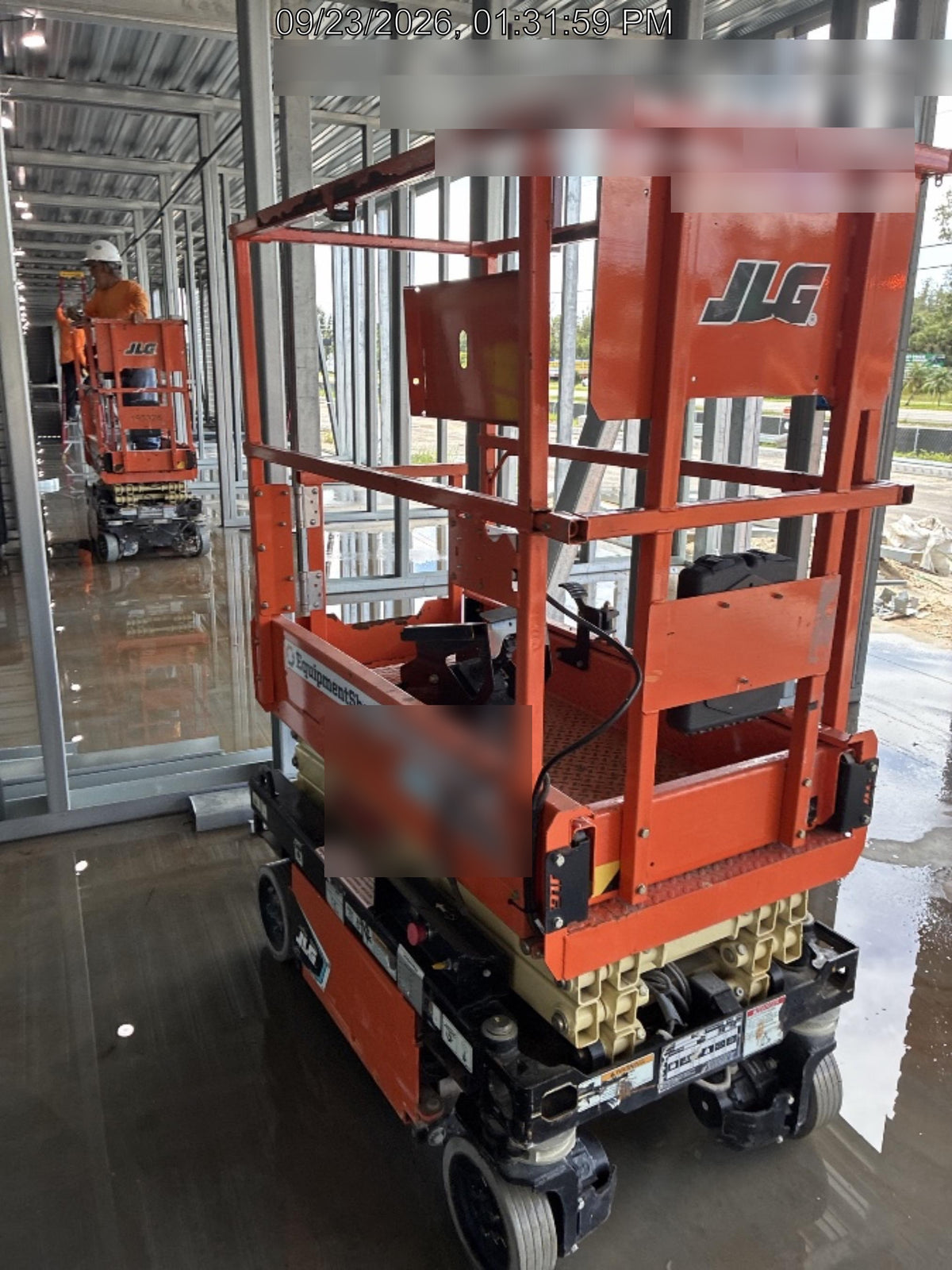2022 JLG ES1330L