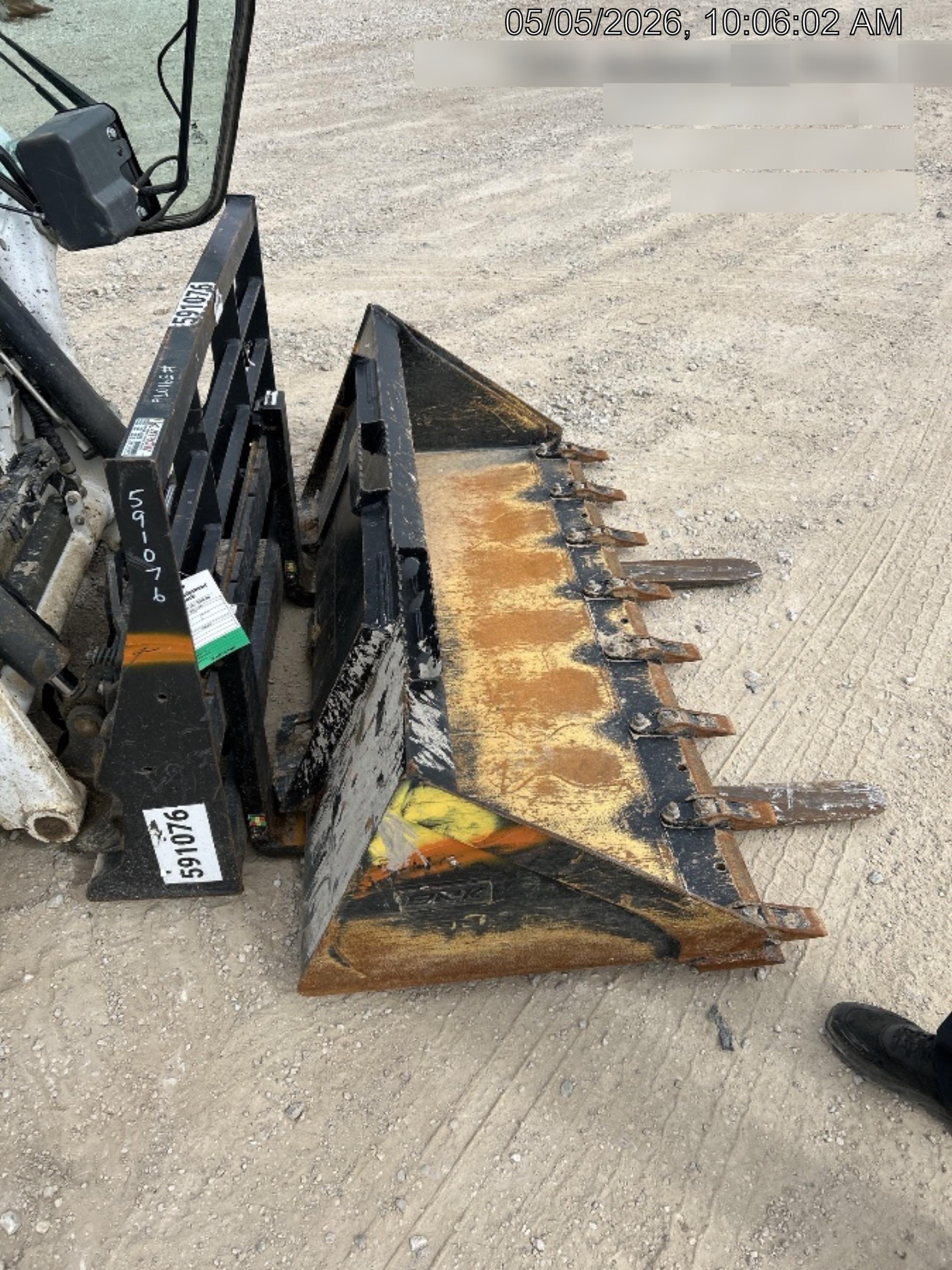 2025 ARROW MATERIAL HANDLING 48" Pallet Forks - Arrow