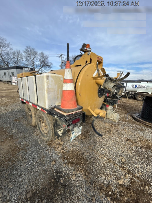 2021 Vac-Tron LP573XDT T4 Koehler Diesel Engine, 500 Gallon Debris Tank, x2 100 Gallon Water Tanks