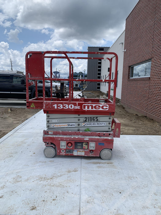 2019 MEC 1330SE MEC 1330SE w/ES Track Hardware, Full Extended 2 Year Warranty