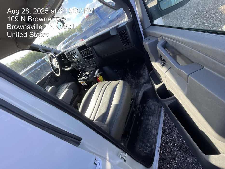 2025 CHEVROLET Express Van - Rental