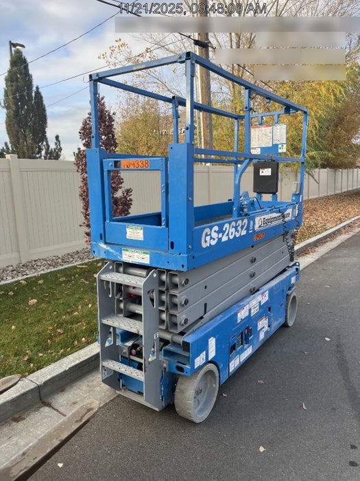 2020 Genie GS-2632 Solid NM Tires, Folding Rails with Half-Height Swing Gate, Beacon