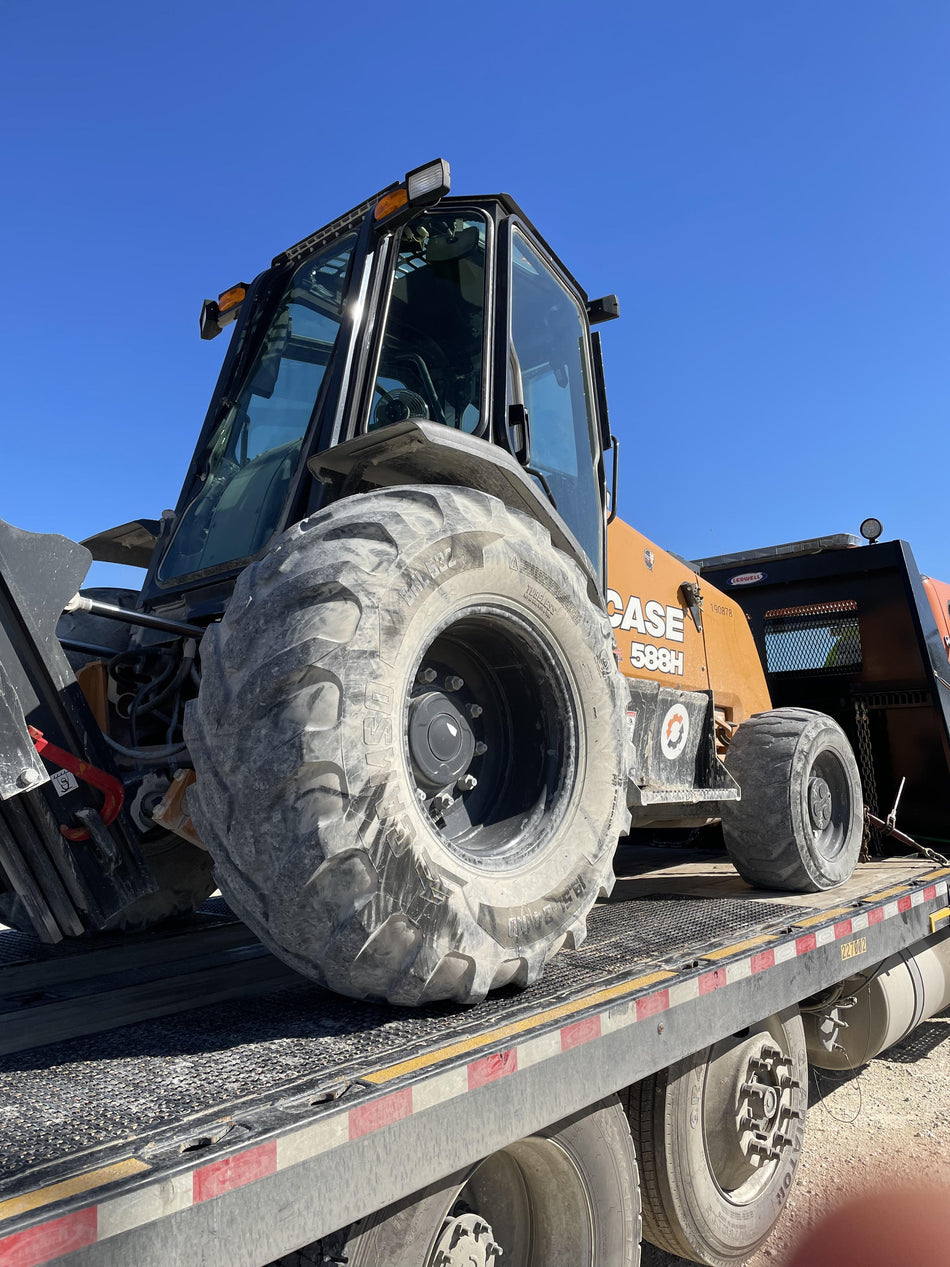 2021 CASE 588H