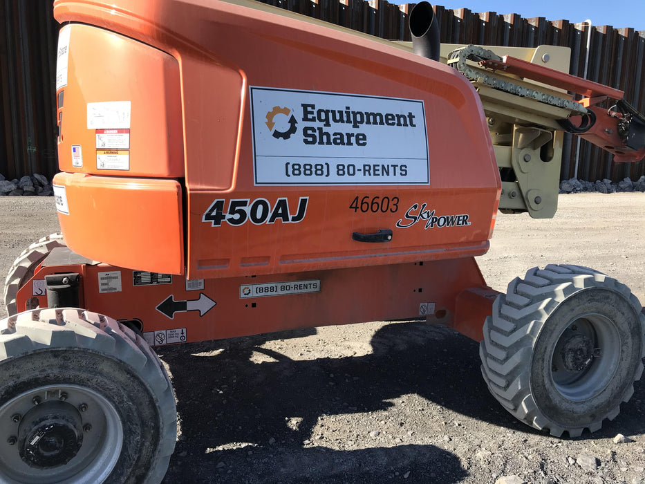 2019 JLG 450AJ